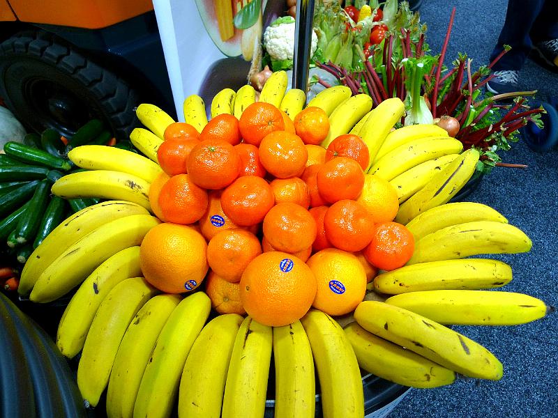31 Orangen und Bananen.jpg